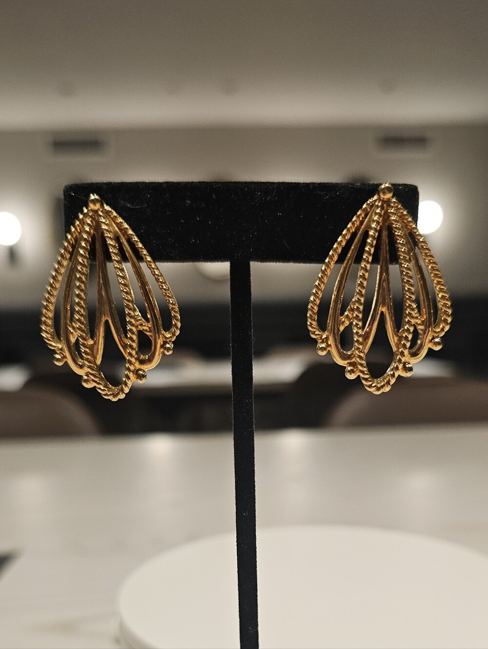 Vintage 1980s Gold Tone Openwork Fan Statement Post Earrings